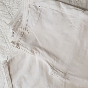 Lila Ryan white jean